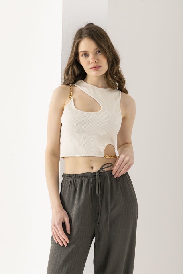 Zincir Detaylı Ekru Crop